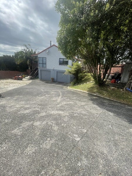 4 Coubray Place, Botany Downs, Auckland - Carousel 1