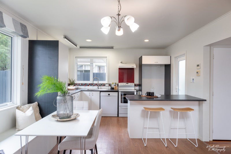 14 Prestige Place, Maoribank, Upper Hutt - Carousel 2