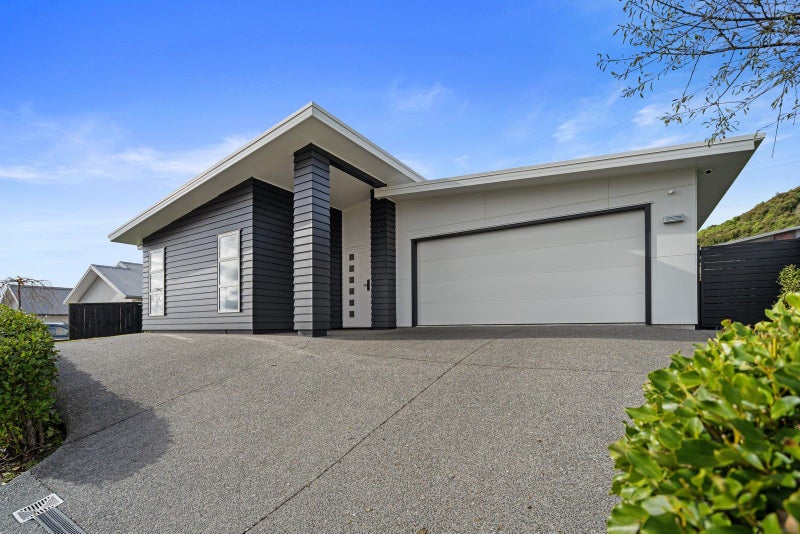 227 Lakes Boulevard, Pyes Pa, Tauranga - Carousel 2