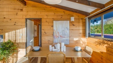 3 Veale Road, Frankleigh Park, New Plymouth - Carousel 1