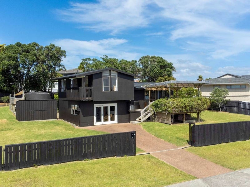 69 Pacific Parade, Army Bay, Whangaparaoa - Carousel 11