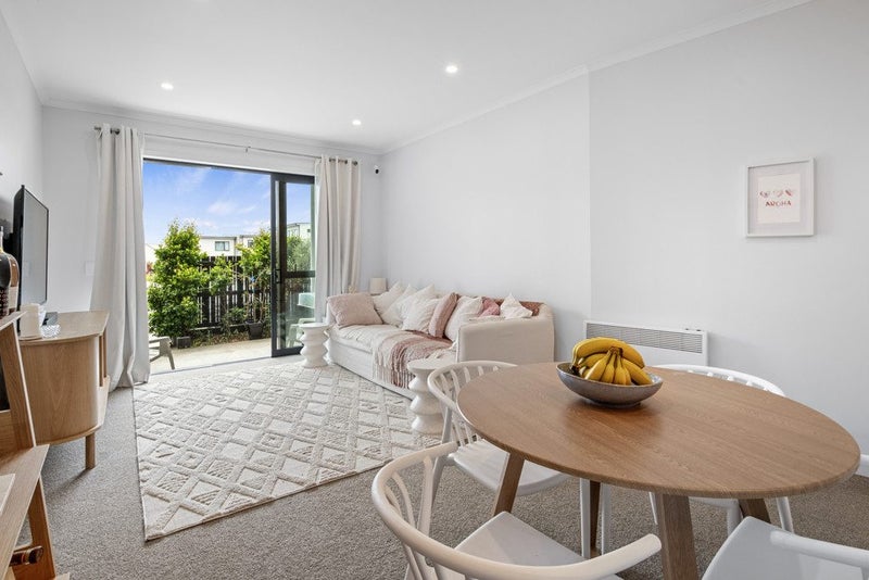 6/1 Genevieve Lane, Hobsonville, Auckland - Carousel 2