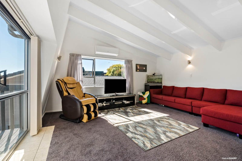 1/17 Tiri View Place, Waiake, Auckland - Carousel 2