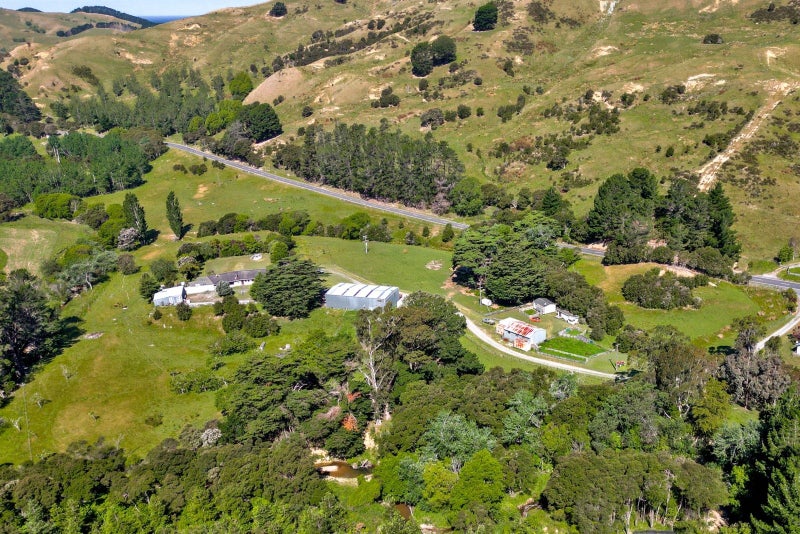 5527 Masterton Castlepoint Road, Tinui - Carousel 1