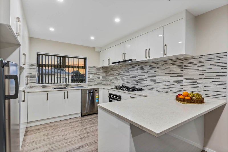 37A Thomas Road, Mangere, Auckland - Carousel 2