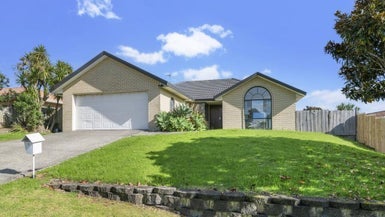 3 Bluestone Rise, Rosedale, Auckland - Carousel 1