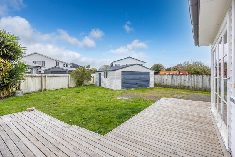 8 Lee Place, Bader, Hamilton - Carousel 2