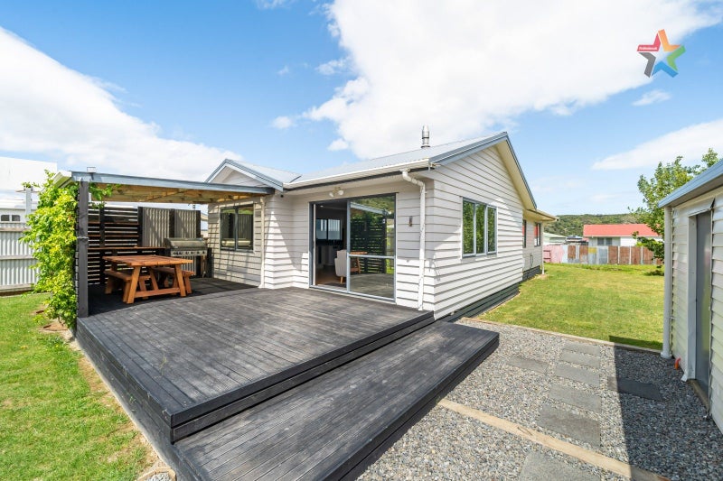 5 Ashburn Road, Wainuiomata, Lower Hutt - Carousel 2