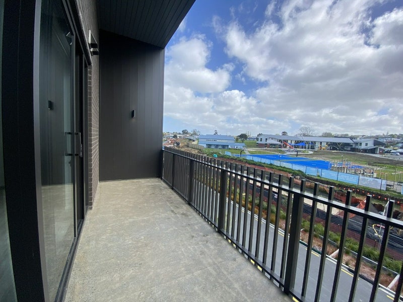 202/10 Awataha Drive, Northcote, Auckland - Carousel 9