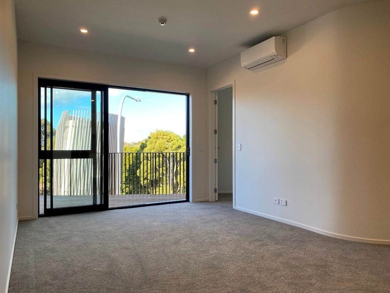 201/1B Oakley Avenue, Waterview, Auckland - Carousel 1