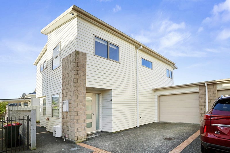 21 Latimer Way, Petone, Lower Hutt - Carousel 1