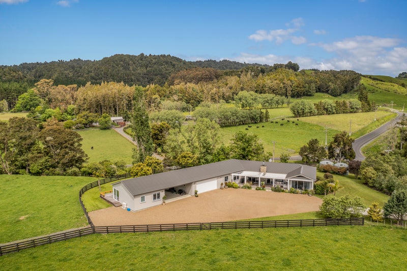 137 Falls Road, Papakura - Carousel 2