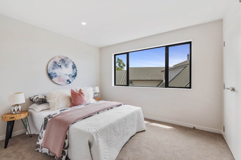 261D Glenfield Road, Hillcrest, Auckland - Carousel 16