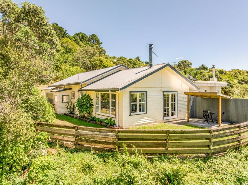 120 Miromiro Road, Normandale, Lower Hutt - Carousel 1