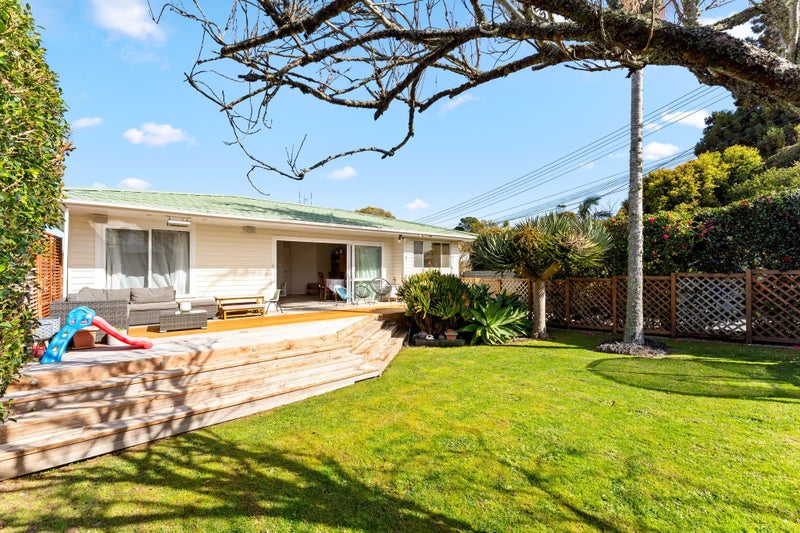1/296 Wairau Road, Glenfield, Auckland - Carousel 2