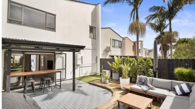 14 Puma Drive, Golflands, Auckland - Carousel 1