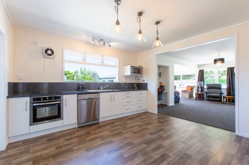 10 Ranfurly Street, Dannevirke - Carousel 2