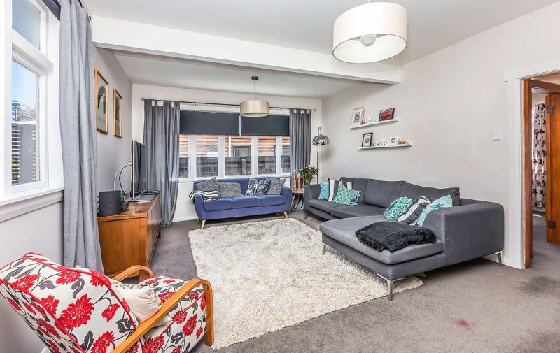 2 Norton Park Avenue, Fairfield, Lower Hutt - Carousel 2