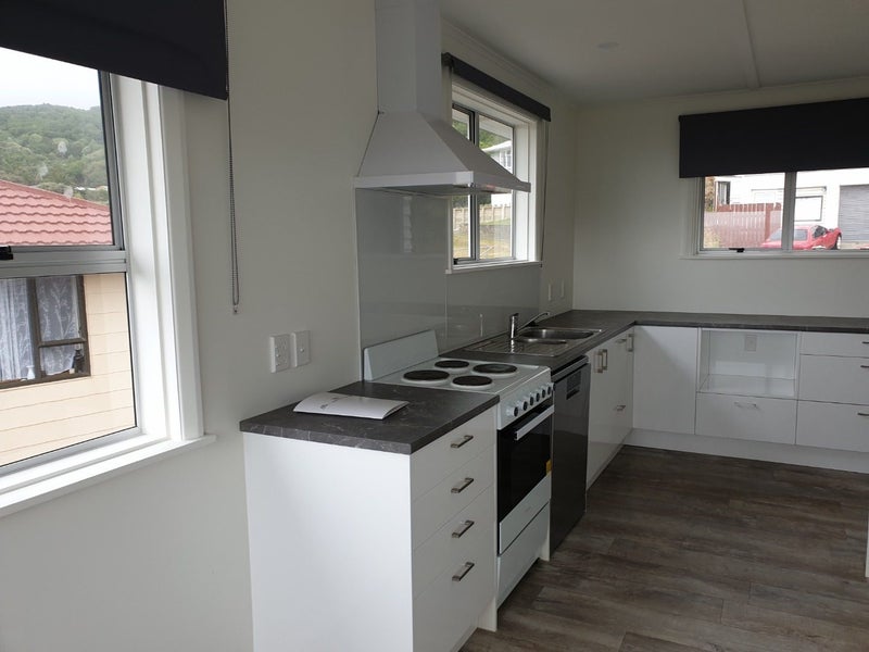 12 Waiho Terrace, Elsdon, Porirua - Carousel 2