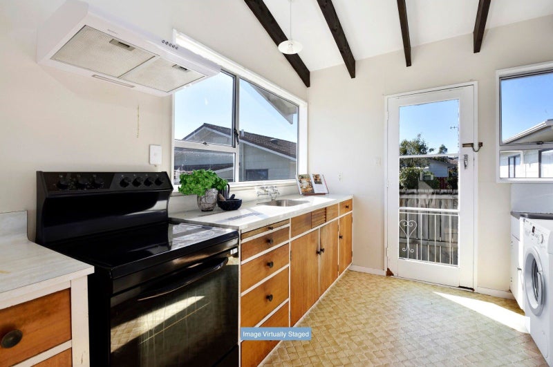 3/684 Main Road Stoke, Stoke, Nelson - Carousel 2