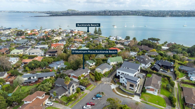 19 Markham Place, Bucklands Beach, Auckland - Carousel 2