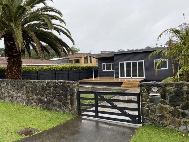 30 Laurence Street, Manly, Whangaparaoa - Carousel 1