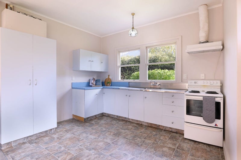 15 Cross Street, Allenton, Ashburton - Carousel 2