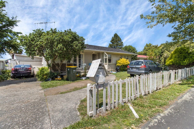 88 Aurora Terrace, Hillcrest, Hamilton - Carousel 2