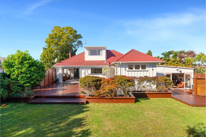 15 Karaka Street, New Lynn, Auckland - Carousel 1