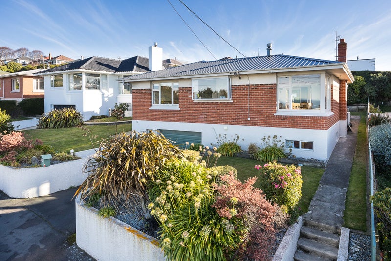 154 Easther Crescent, Kew, Dunedin - Carousel 1