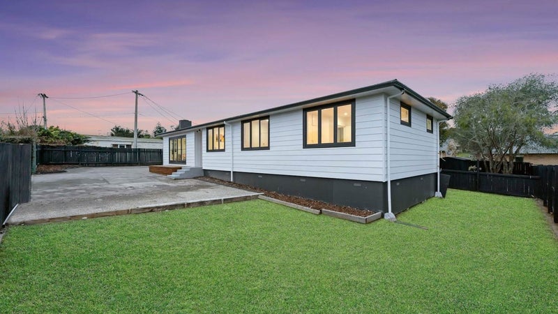 1/30 Ribblesdale Road, Henderson, Auckland - Carousel 1