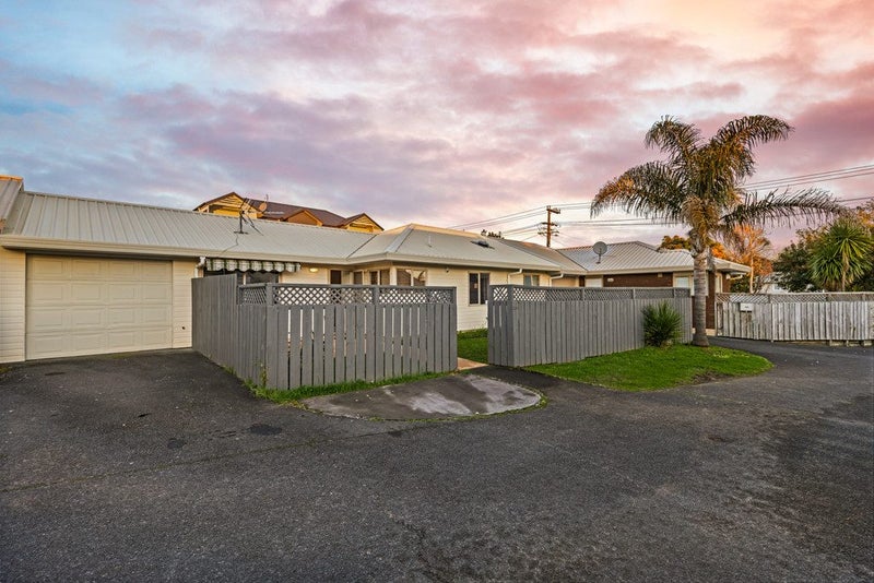 19A Pomaria Road, Henderson, Auckland - Carousel 1