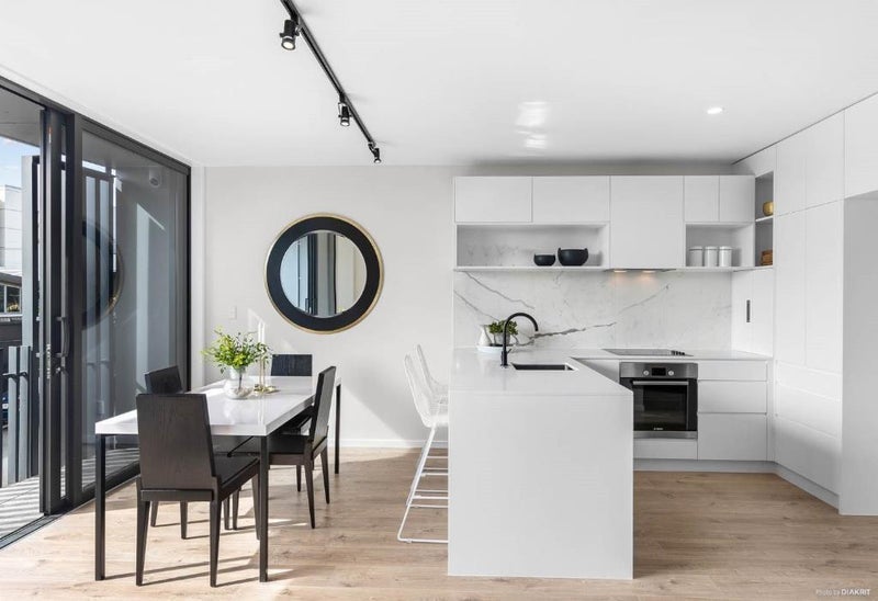 2/10 Central Road, Kingsland, Auckland - Carousel 1