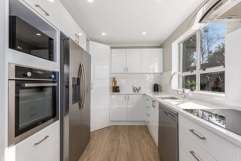 4 Kellow Street, Wallaceville, Upper Hutt - Carousel 2