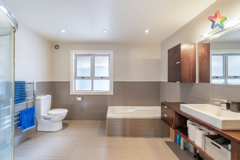 94 Normandale Road, Normandale, Lower Hutt - Carousel 19