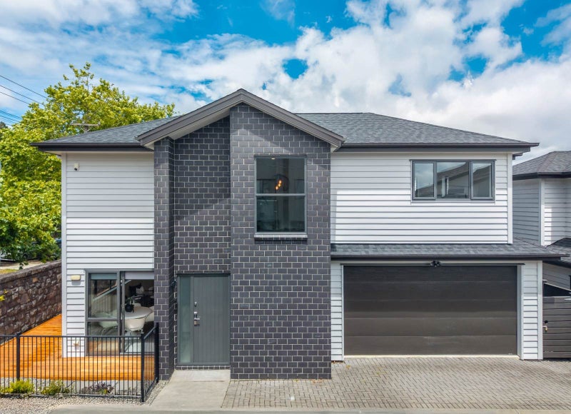 61 Seabrook Avenue, New Lynn, Auckland - Carousel 1