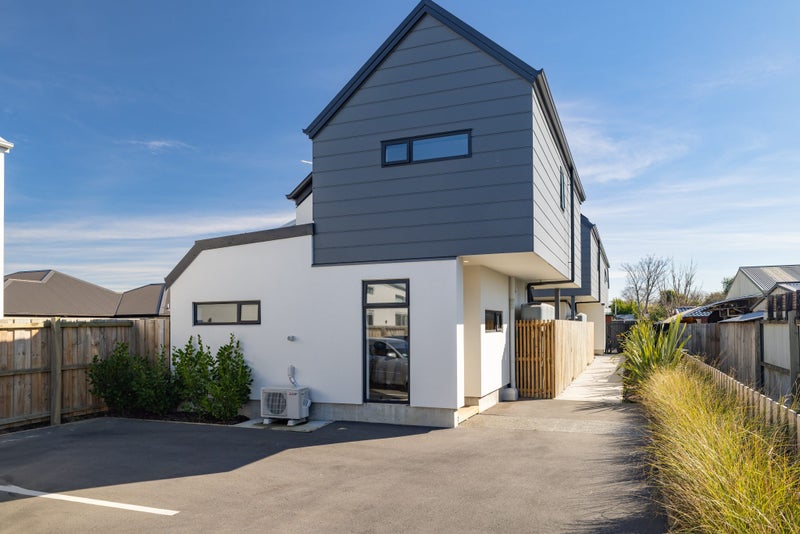 2/13 Leitch Street, Somerfield, Christchurch - Carousel 1