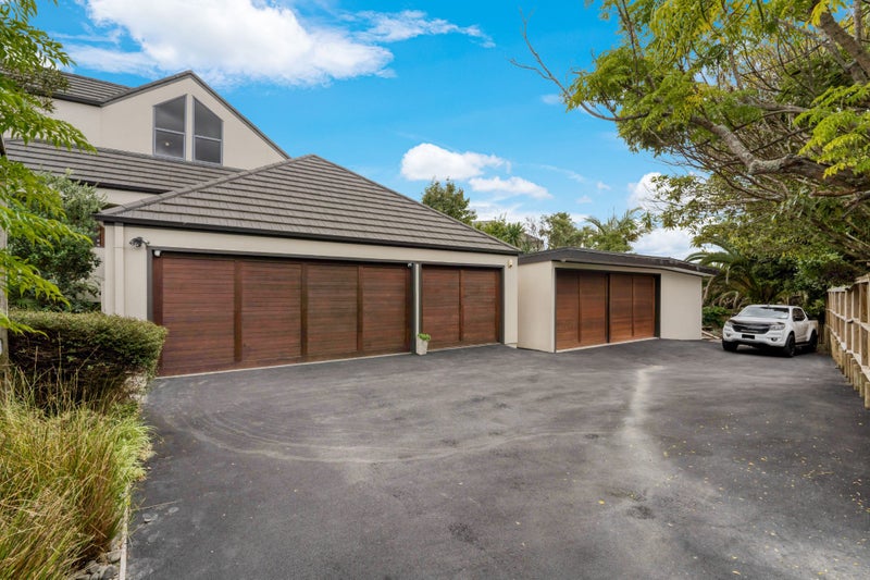35A Picasso Drive, West Harbour, Auckland - Carousel 2