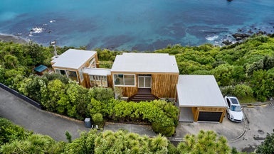 16C Signallers Grove, Strathmore Park, Wellington - Carousel 1