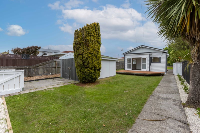 64 Estuary Road, New Brighton, Christchurch - Carousel 1