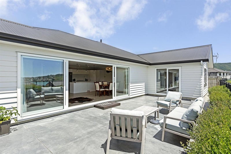 35 Margaret Shields Avenue, Aotea, Porirua - Carousel 2