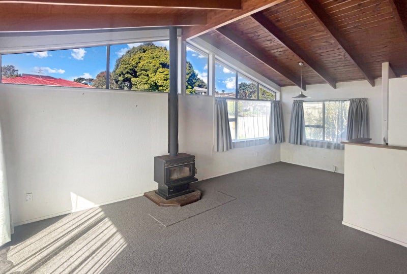 6 Ervine Place, Bucklands Beach, Auckland - Carousel 2