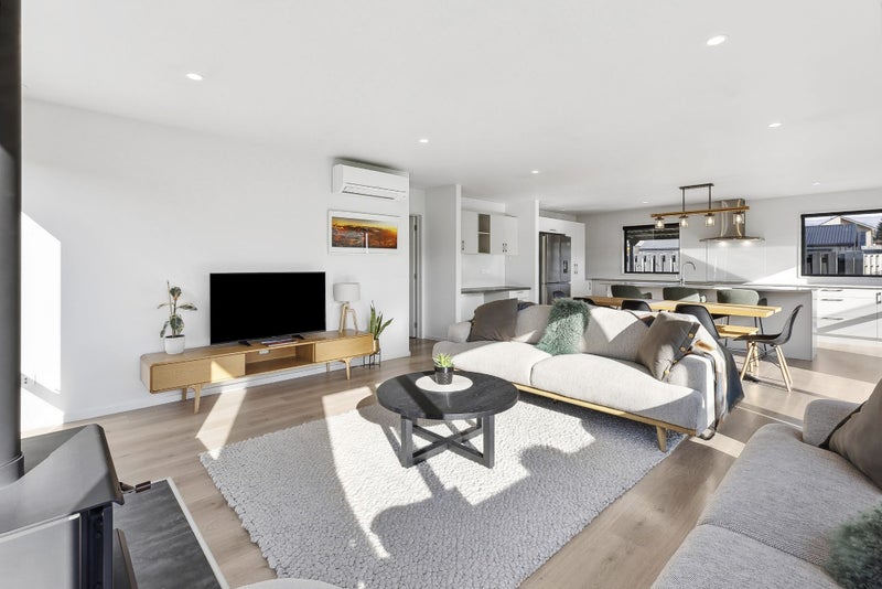 51 Obelisk Street, Wanaka - Carousel 2