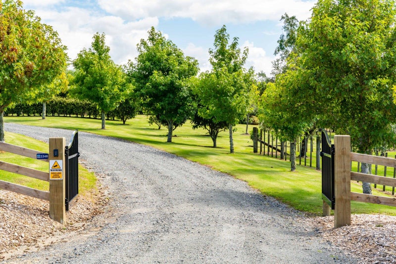 2246 Cove Road, Kaiwaka - Carousel 2