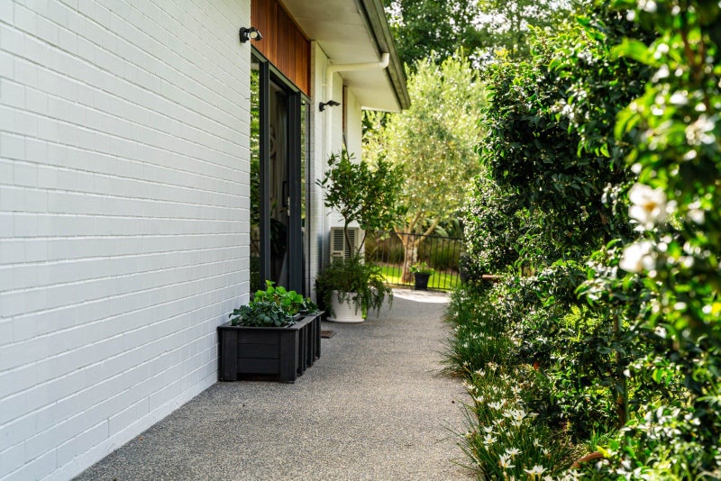 35 Poplar Glade, Kaiwaka - Carousel 2