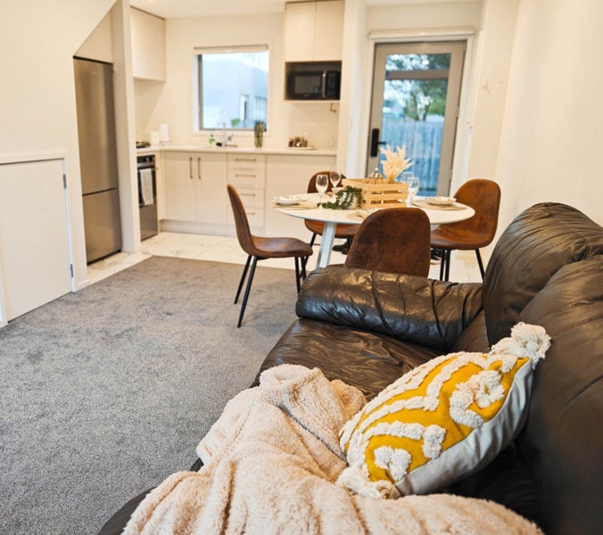 4/11 Cressy Street, Waterloo, Lower Hutt - Carousel 1