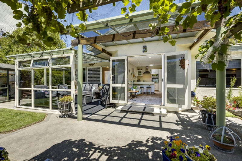 3 Sloane Place, Taradale, Napier - Carousel 2