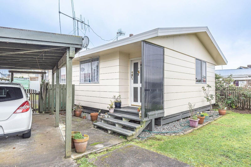 50 Hendersons Line, Kelvin Grove, Palmerston North - Carousel 1