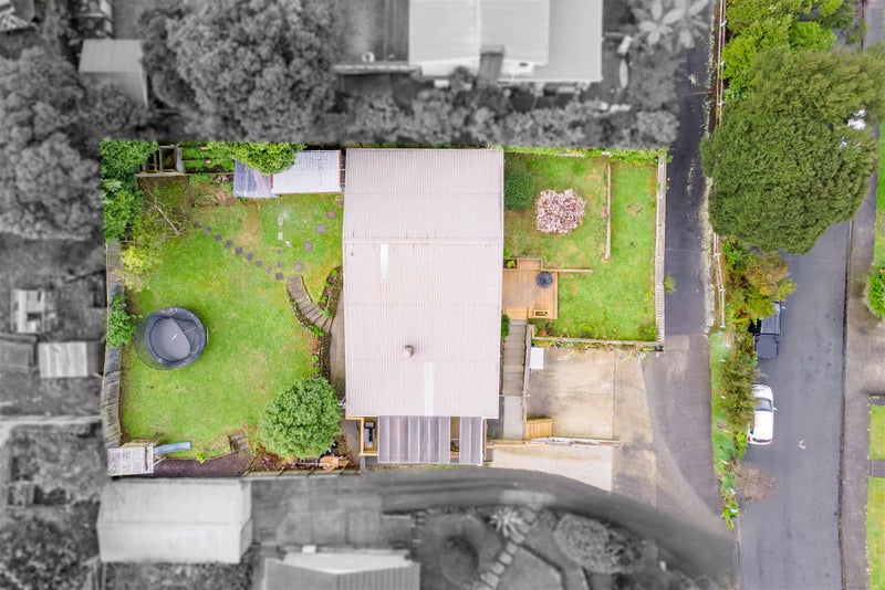 17 Vista Crescent, Maoribank, Upper Hutt - Carousel 30