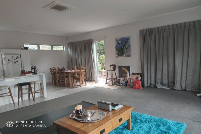 91A Hebron Road, Waiake, Auckland - Carousel 2